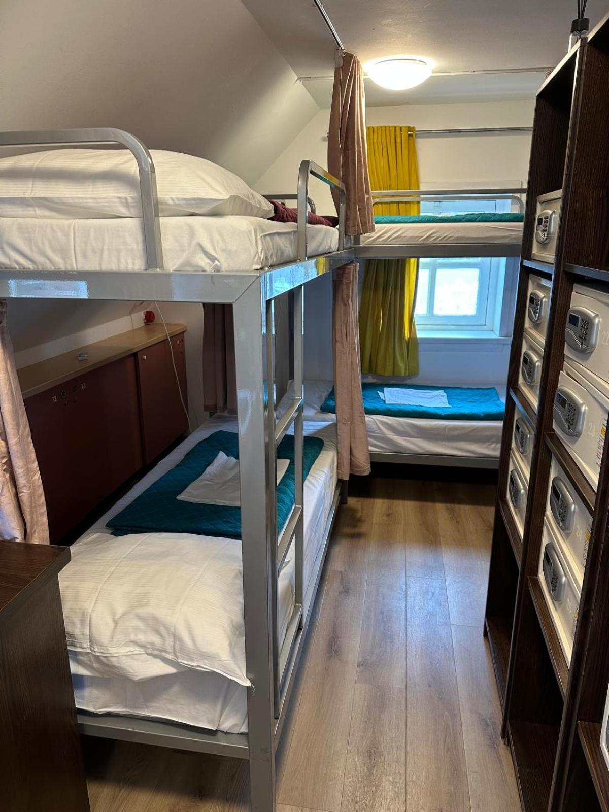 Room Mate Hostel Amsterdam Зандам Екстер'єр фото