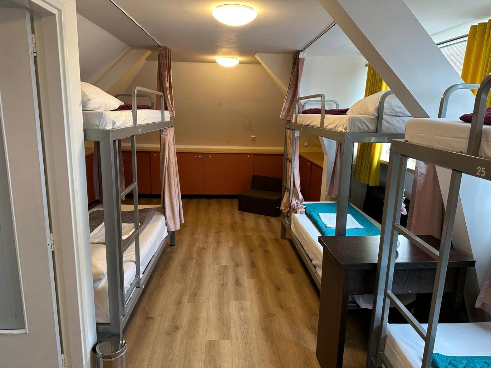 Room Mate Hostel Amsterdam Зандам Екстер'єр фото