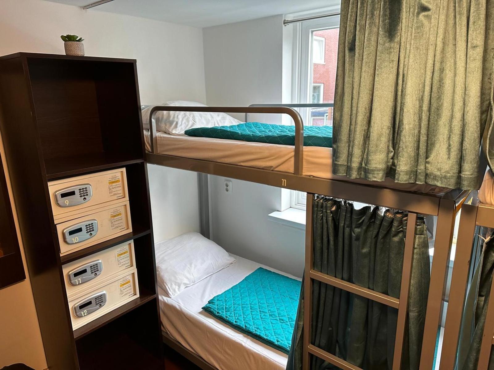 Room Mate Hostel Amsterdam Зандам Екстер'єр фото